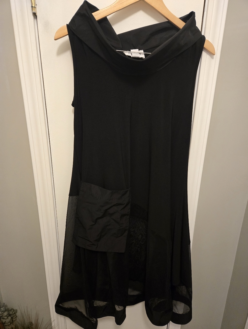 Joseph Ribkoff Sleeveless Mock Neck Top Style 212133 Size 8 Black - Picture 8 of 11